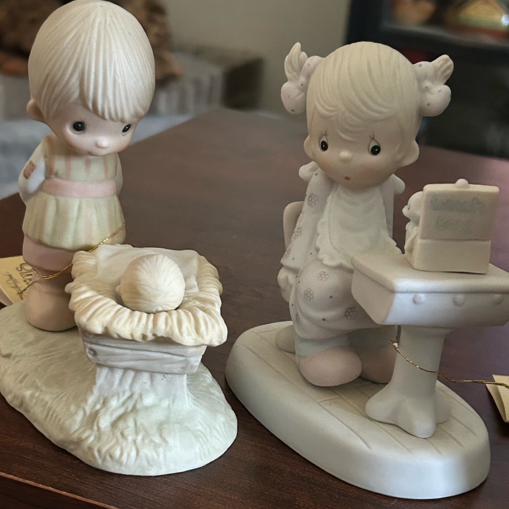 Jonathan & David 'Love is Sharing' Figurine